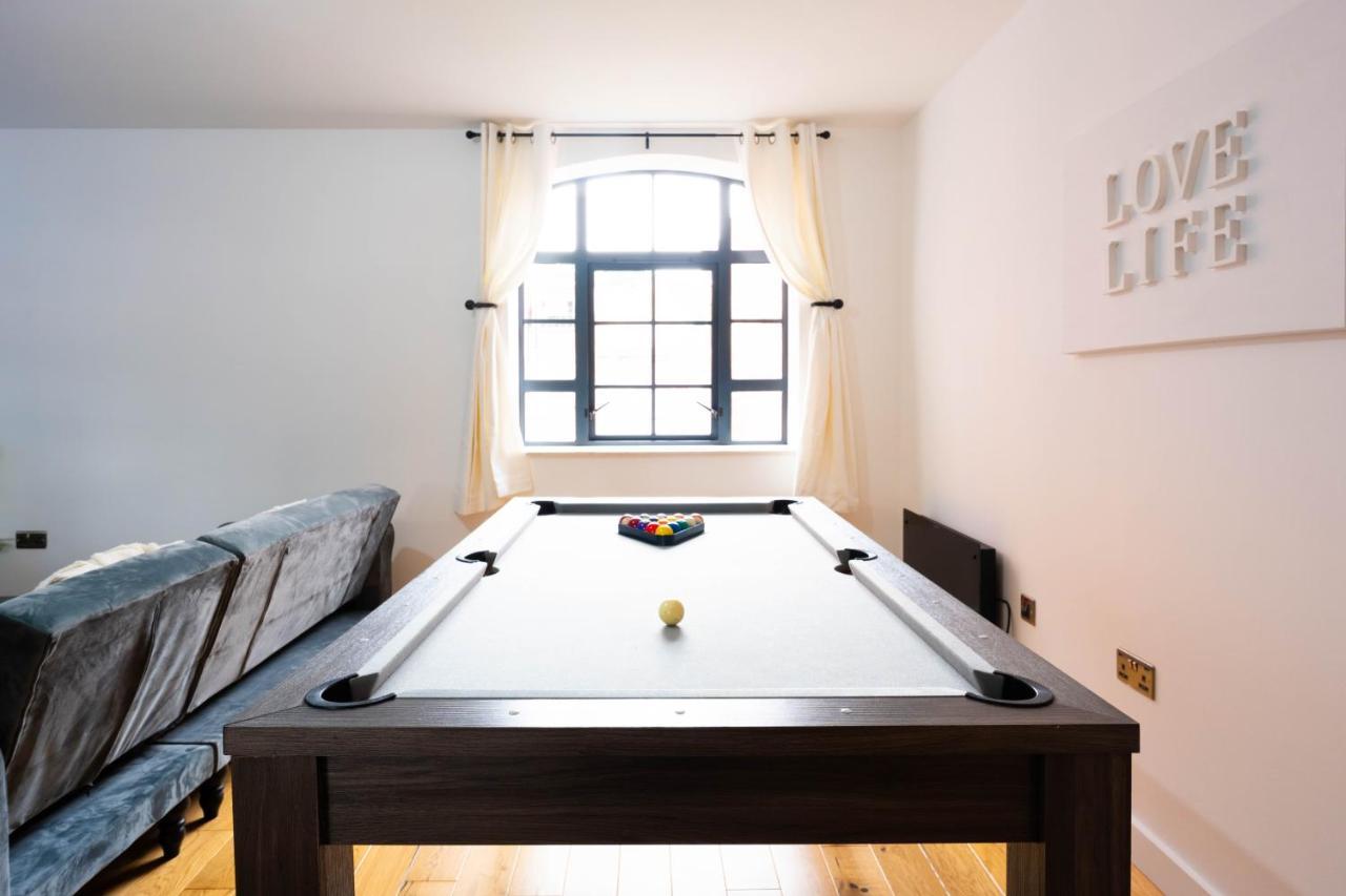 Stunning Townhouse With Pool Table Villa Birmingham Buitenkant foto